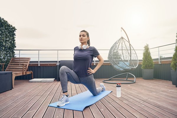 How to Create a Personal Yoga Retreat Space on a Rooftop Terrace?